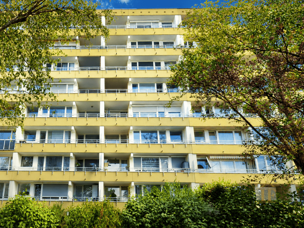 Helles 1-Zimmer-Apartment mit Loggia