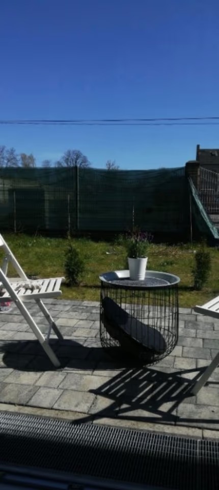 Voll möblierte 3-Zimmer-Wohnung mit großer Terrasse in Berlin-Weißensee
