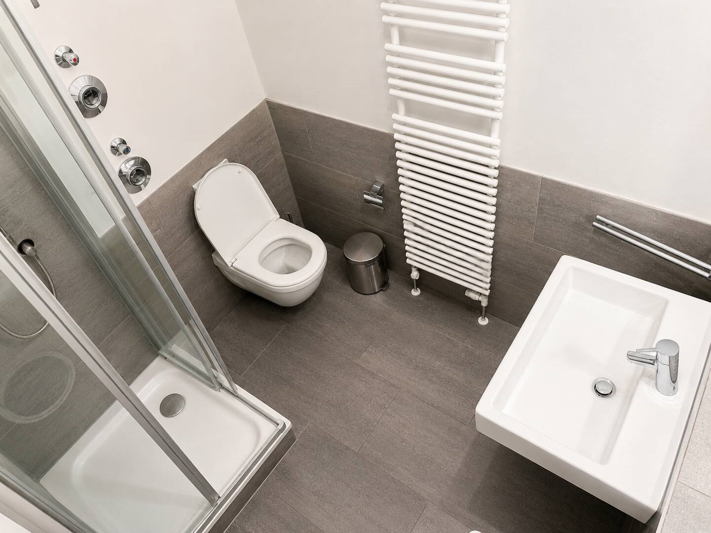 Voll möbliertes Studio-Apartment mit Balkon in Berlin-Mitte