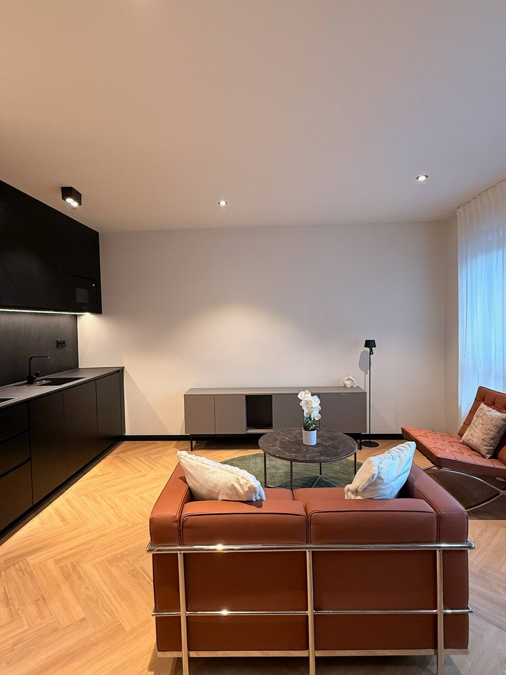 Schöne 2-Zimmer-Wohnung mit Einbauküche zu vermieten