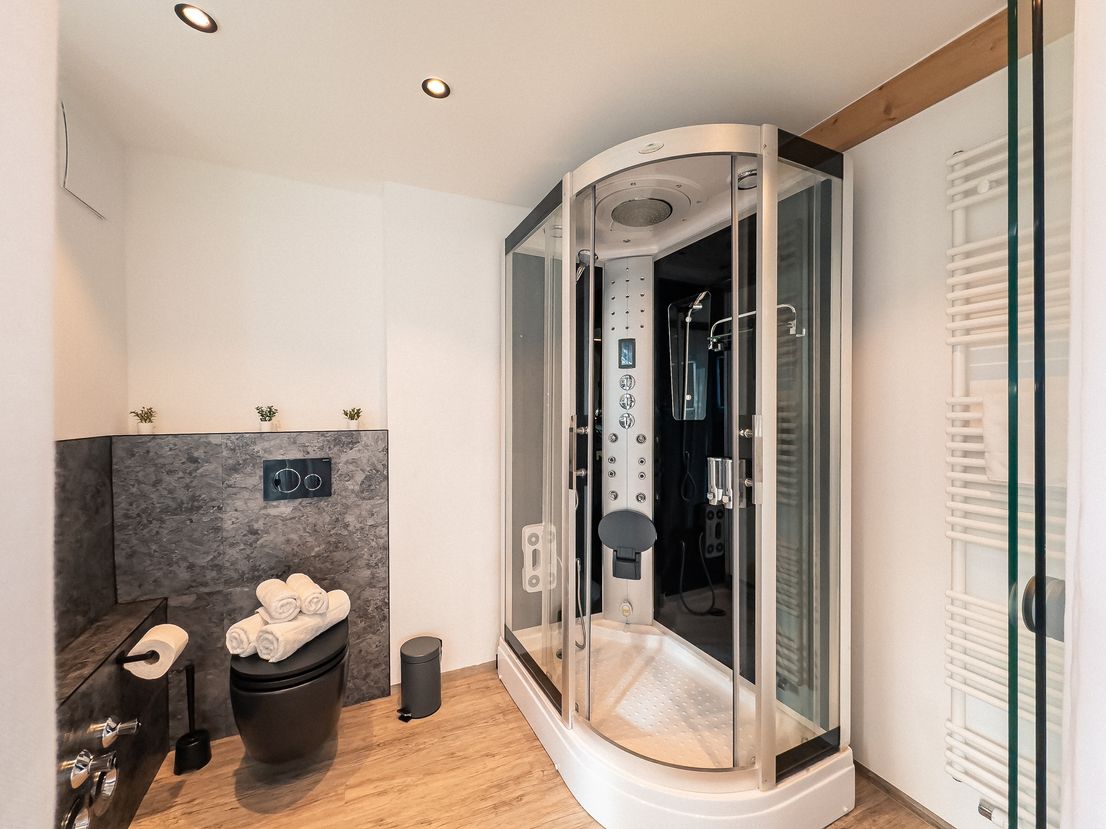 Luxuriöses 1-Zimmer Apartment: Ein exklusives Refugium in Passaus Zentrum