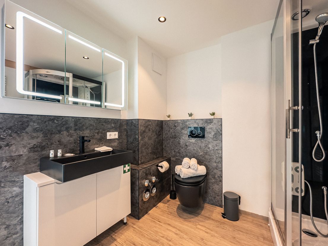 Luxuriöses 1-Zimmer Apartment: Ein exklusives Refugium in Passaus Zentrum