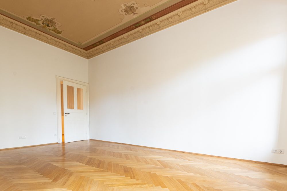 Hochwertige Altbauwohnung mit Balkon in bester Lage Leipzig