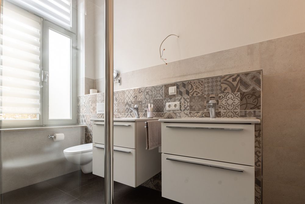 Hochwertige Altbauwohnung mit Balkon in bester Lage Leipzig