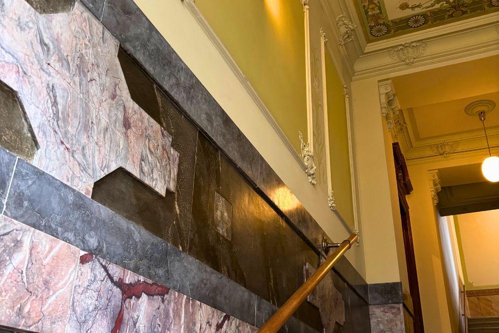 Hochwertige Altbauwohnung mit Balkon in bester Lage Leipzig