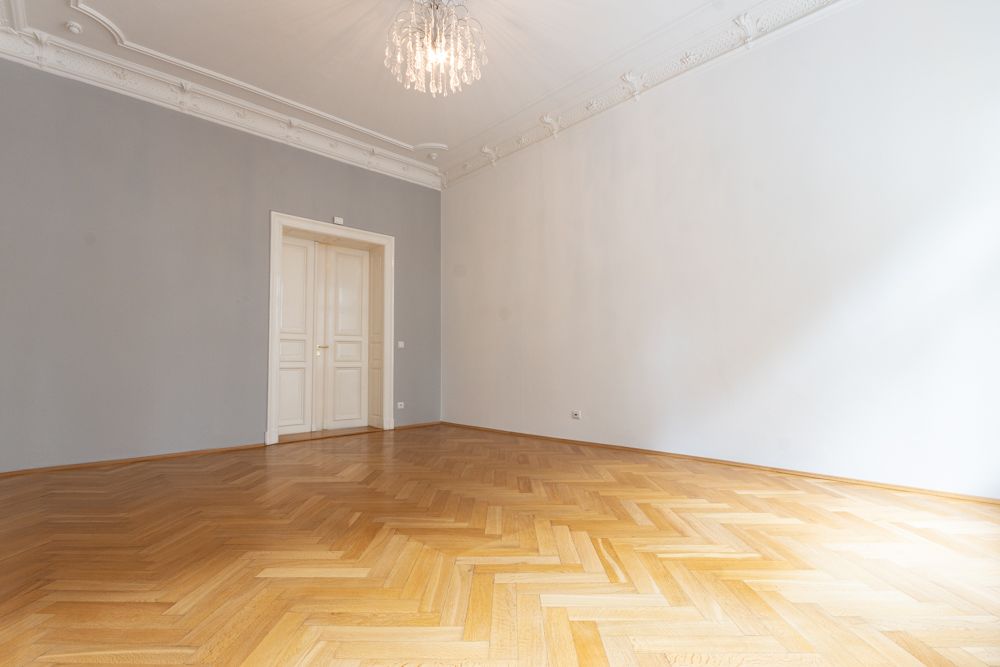 Hochwertige Altbauwohnung mit Balkon in bester Lage Leipzig