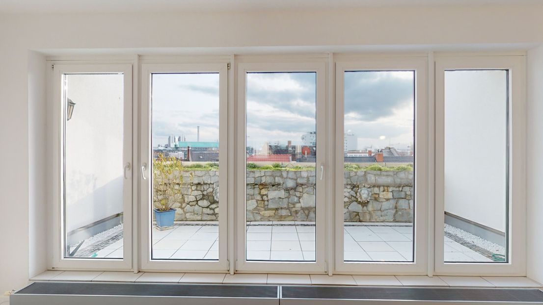 Vollmöblierte 2 Zi.-Penthouse in zentraler Lage!
