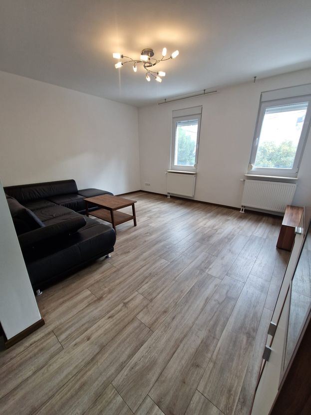 Schöne 2-Zimmer Wohnung, frisch saniert, in Stuttgart