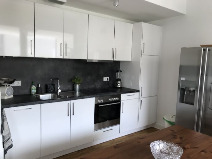 Helle 2-Zimmer-Wohnung mit Balkon & Aufzug in Sachsenhausen