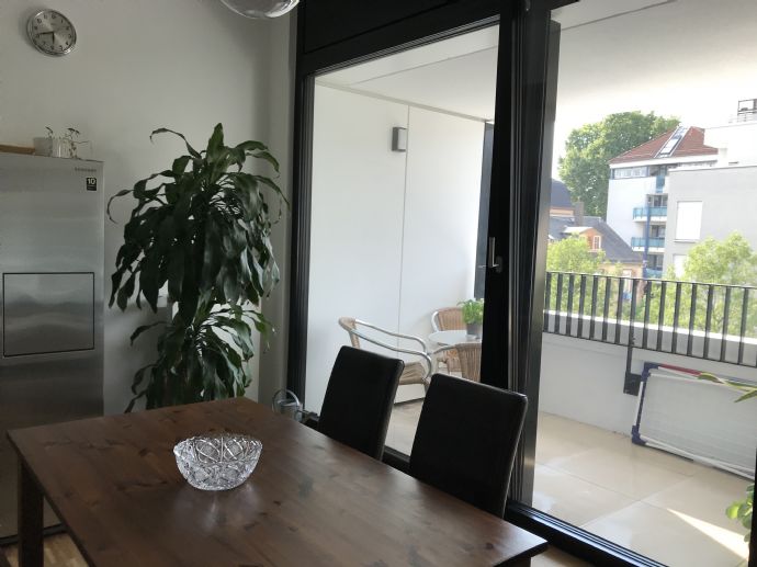 Helle 2-Zimmer-Wohnung mit Balkon & Aufzug in Sachsenhausen