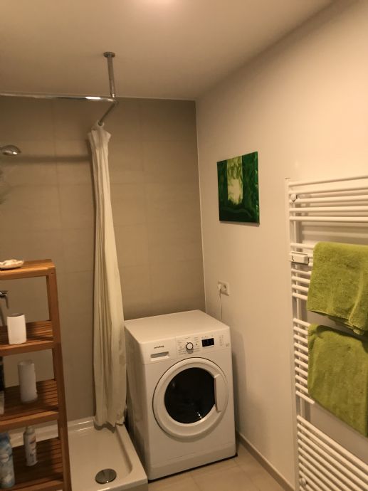 Helle 2-Zimmer-Wohnung mit Balkon & Aufzug in Sachsenhausen