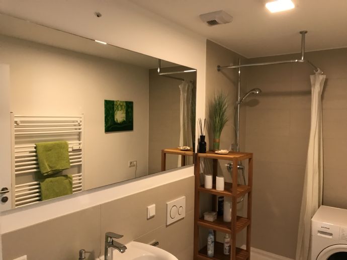 Helle 2-Zimmer-Wohnung mit Balkon & Aufzug in Sachsenhausen