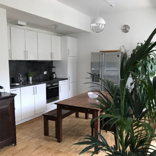Helle 2-Zimmer-Wohnung mit Balkon & Aufzug in Sachsenhausen