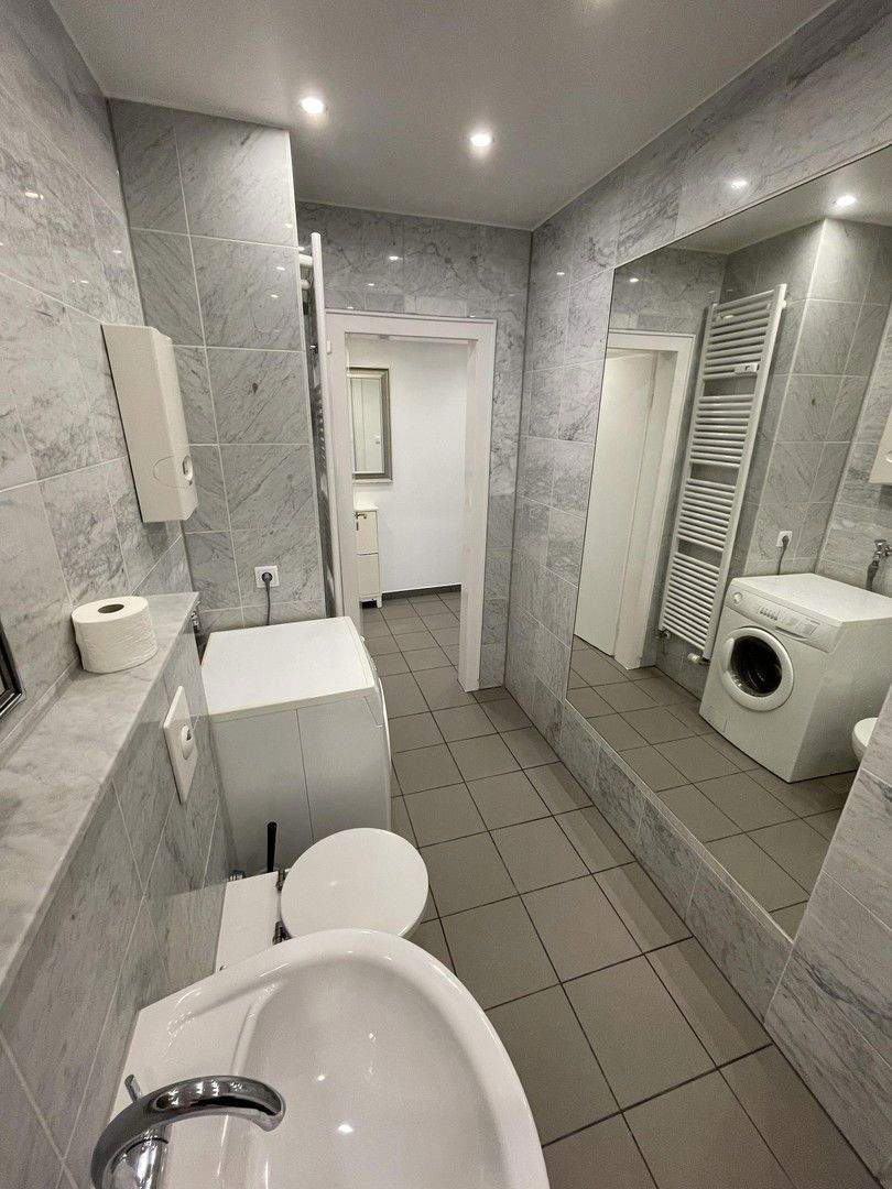 Stilvolle 2-Zimmer-Wohnung mit zwei Balkonen in Düsseldorf-Altstadt