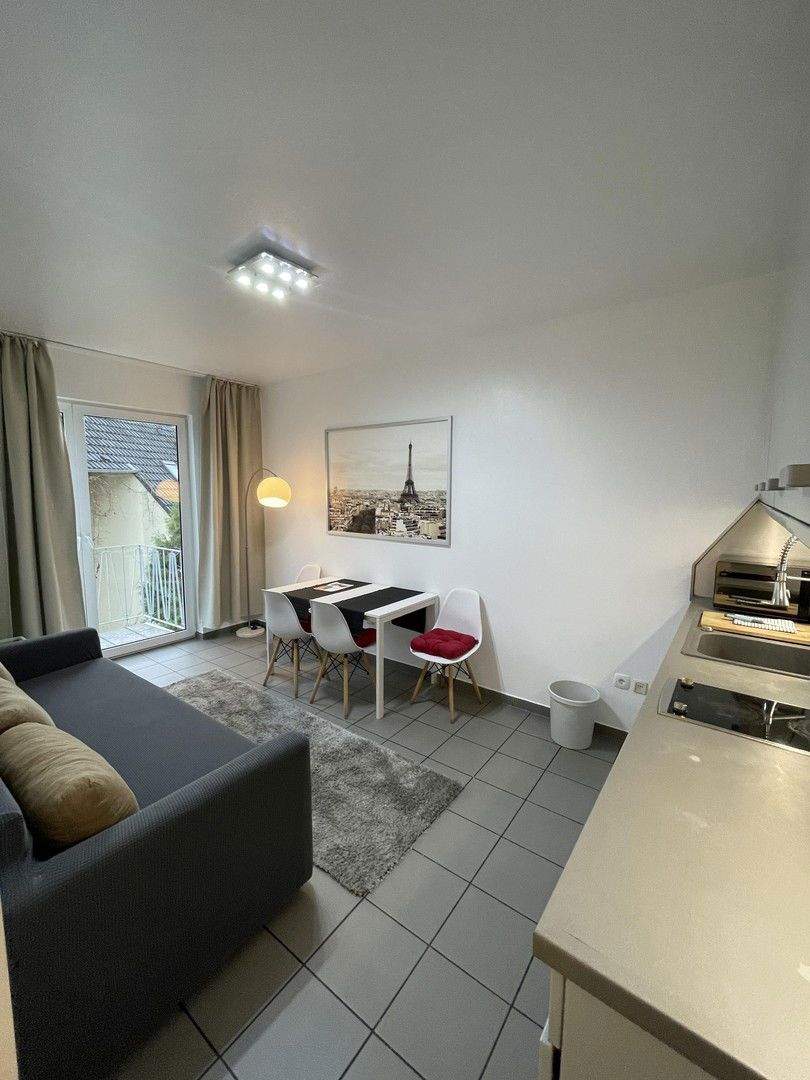 Stilvolle 2-Zimmer-Wohnung mit zwei Balkonen in Düsseldorf-Altstadt
