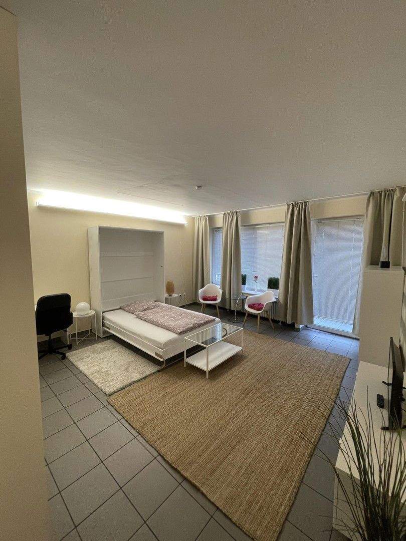 Stilvolle 2-Zimmer-Wohnung mit zwei Balkonen in Düsseldorf-Altstadt