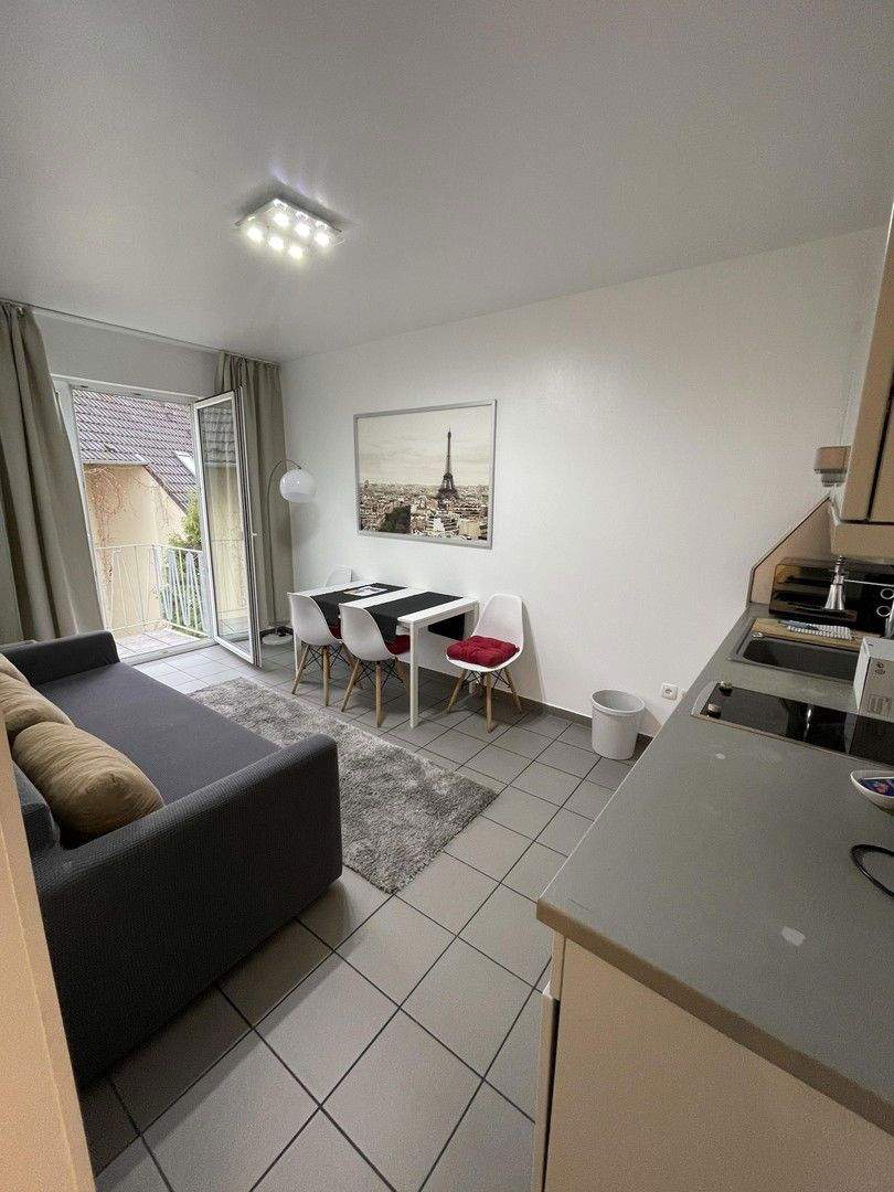 Stilvolle 2-Zimmer-Wohnung mit zwei Balkonen in Düsseldorf-Altstadt