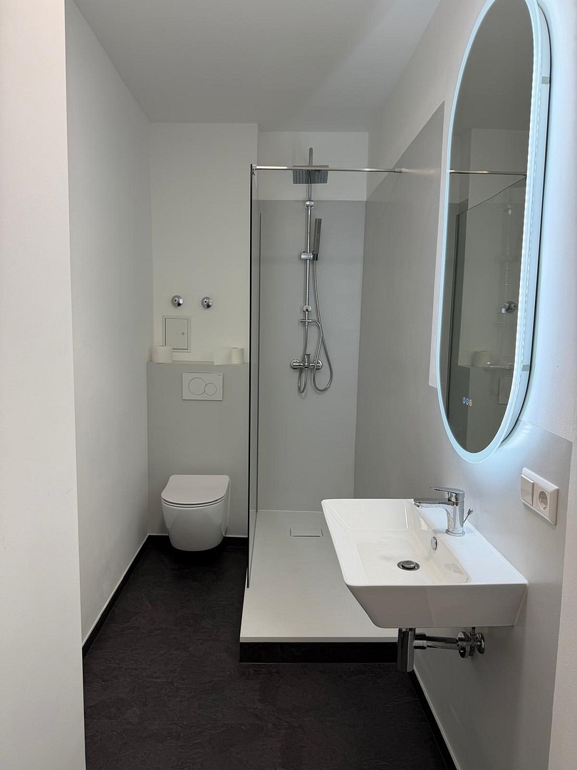 Komplett sanierte 2-Zimmer Wohnung Nahe Schloss Charlottenburg