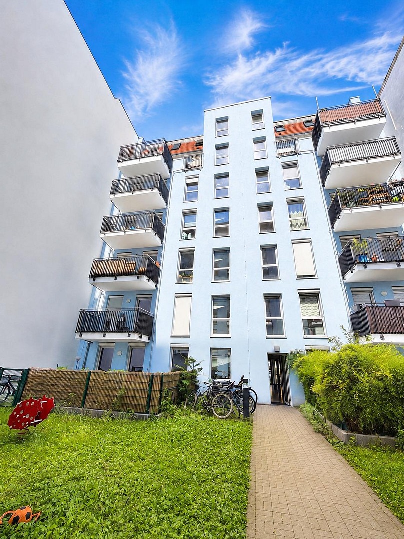 Bezugsfreie 3-Zimmer-Eigentumswohnung mit zwei Balkonen in Friedrichshain