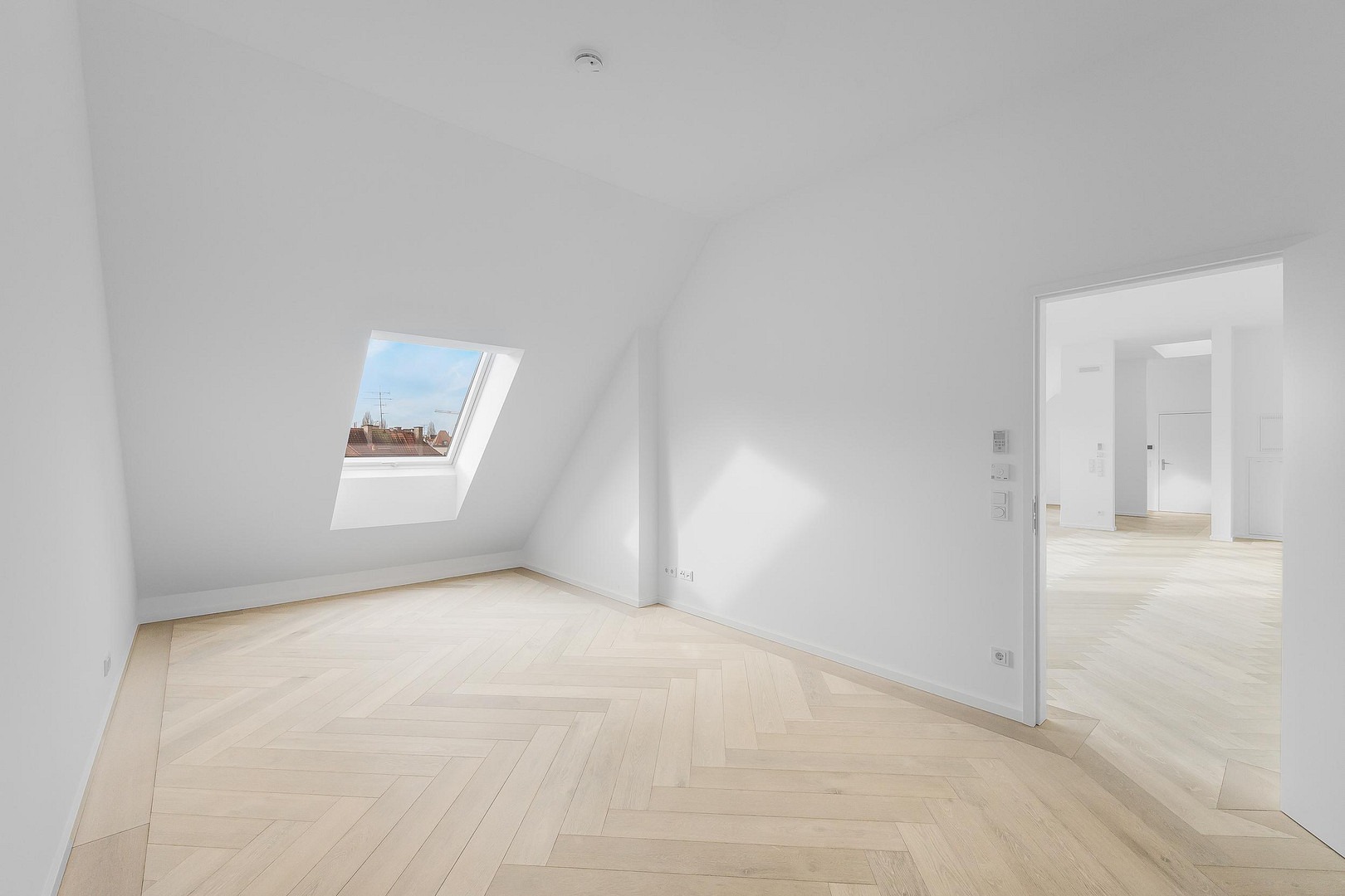 Einzigartige Dachgeschosswohnung mit herrlicher Dachterrasse in Südlage
