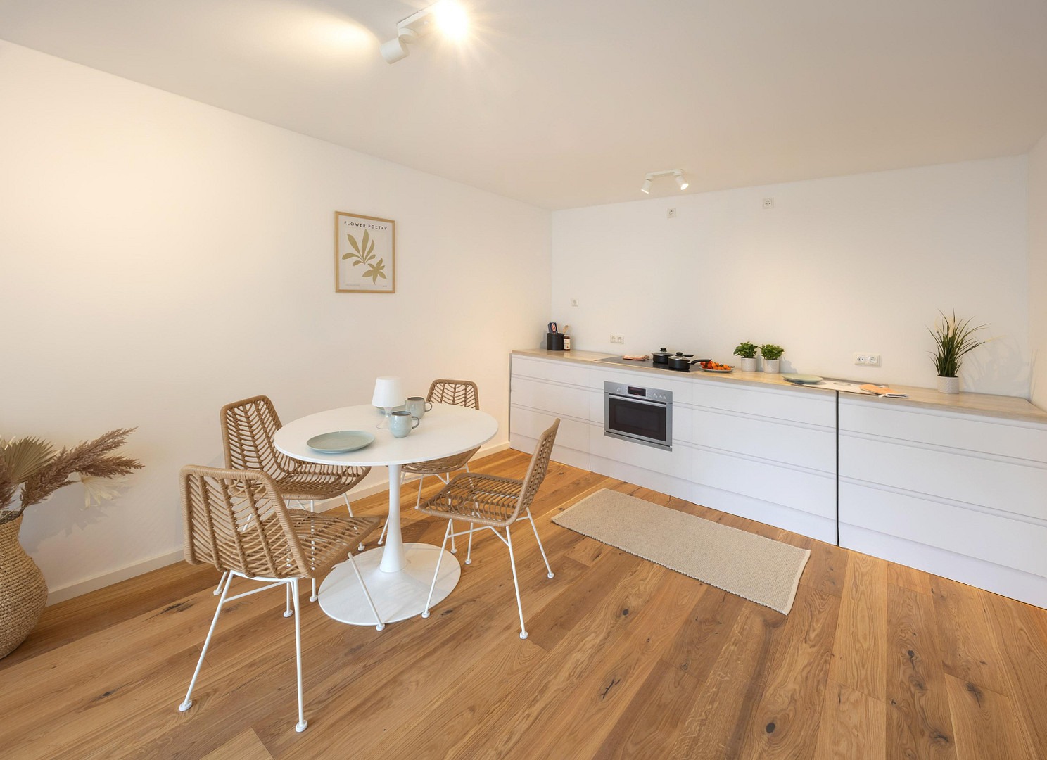 Kernsaniert & bezugsfertig: 3 Zimmerwohnung in sehr guter Lage in Maxvorstadt