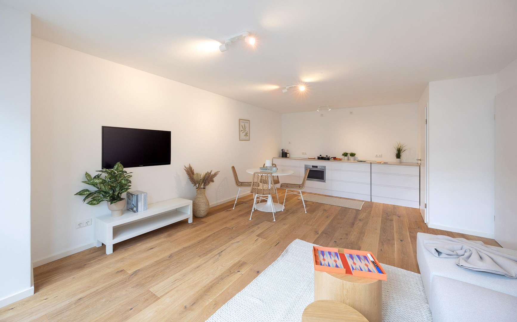 Kernsaniert & bezugsfertig: 3 Zimmerwohnung in sehr guter Lage in Maxvorstadt