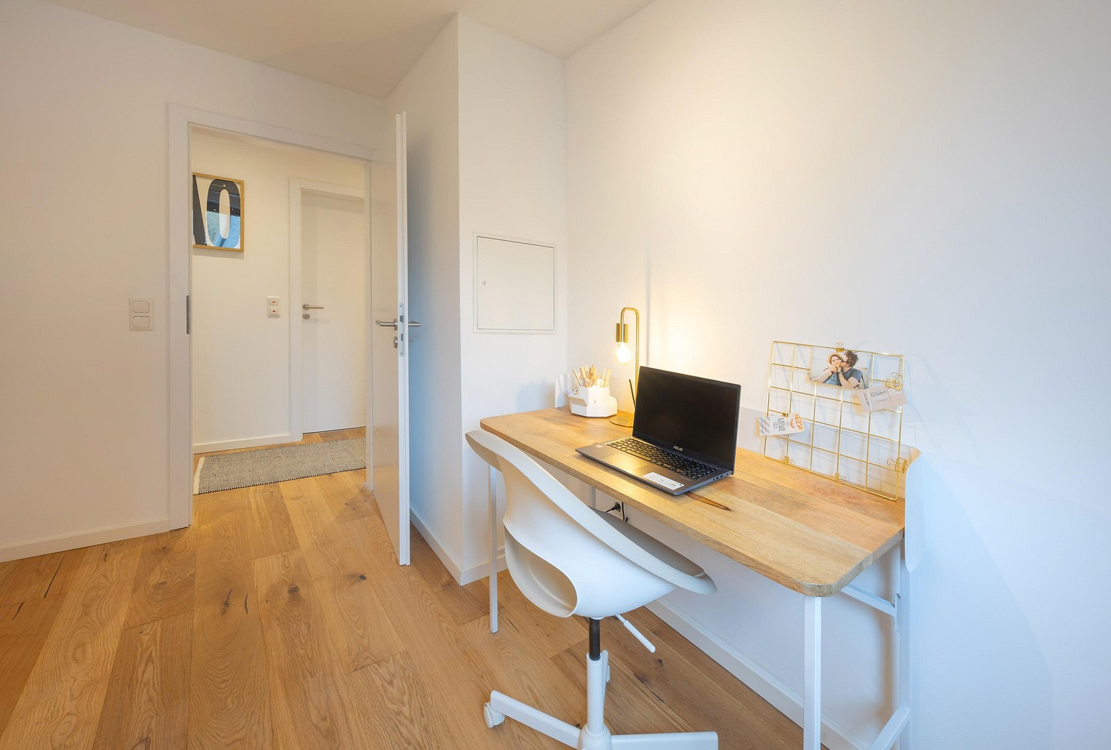 Kernsaniert & bezugsfertig: 3 Zimmerwohnung in sehr guter Lage in Maxvorstadt