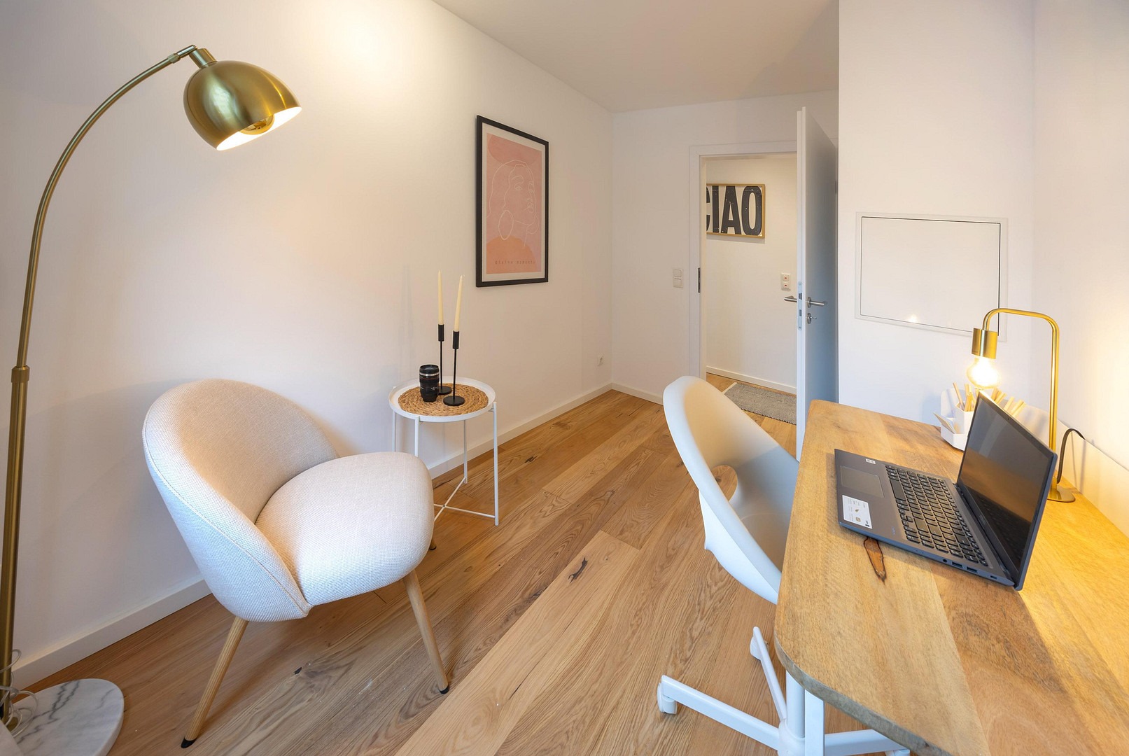 Kernsaniert & bezugsfertig: 3 Zimmerwohnung in sehr guter Lage in Maxvorstadt