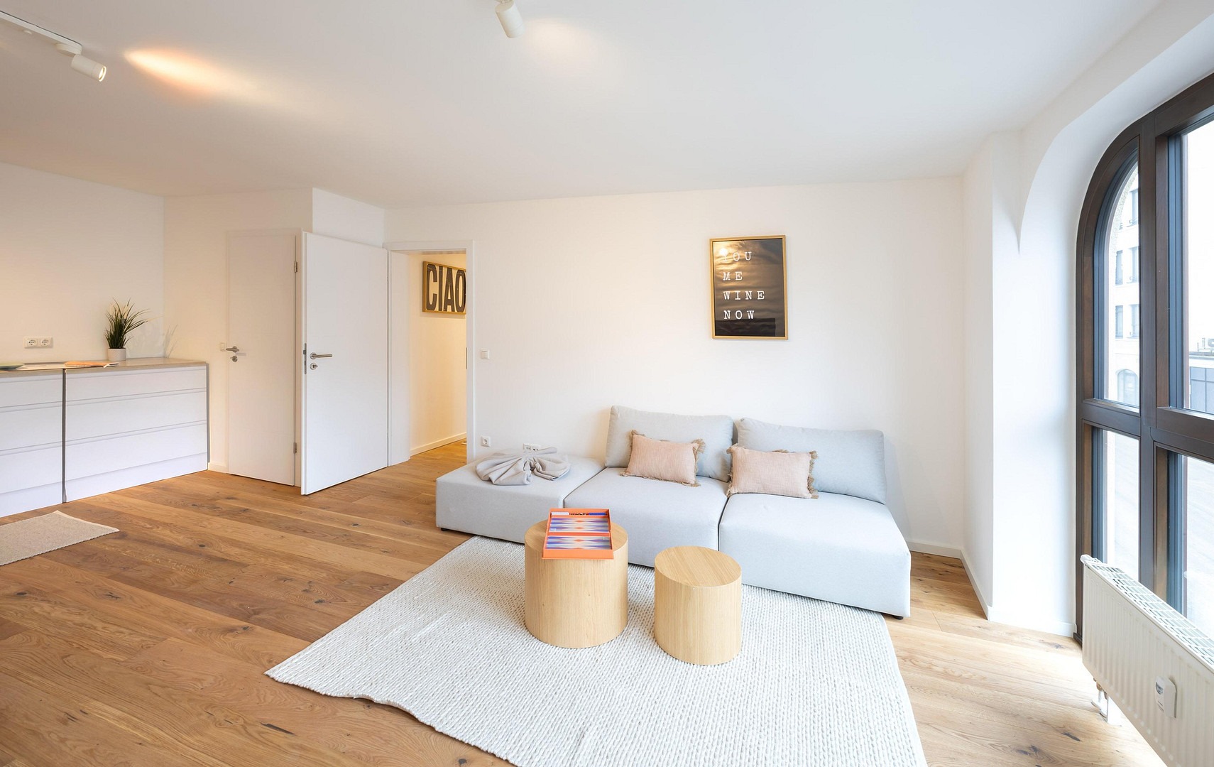Kernsaniert & bezugsfertig: 3 Zimmerwohnung in sehr guter Lage in Maxvorstadt